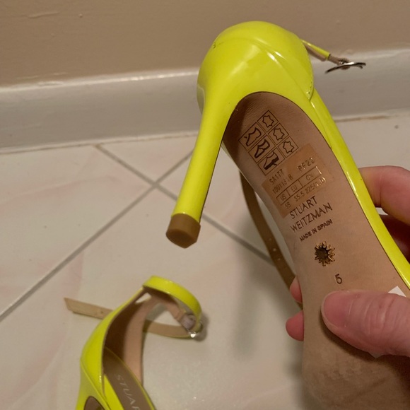 Stuart Weitzman Nudistcurve 100 Neon Green Stilettos - Picture 8 of 8